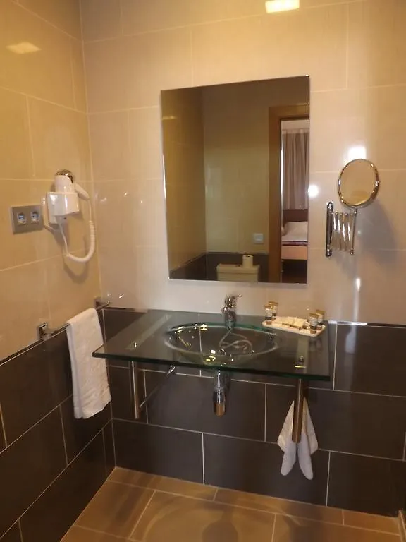 Hotel Reus Park 3*,